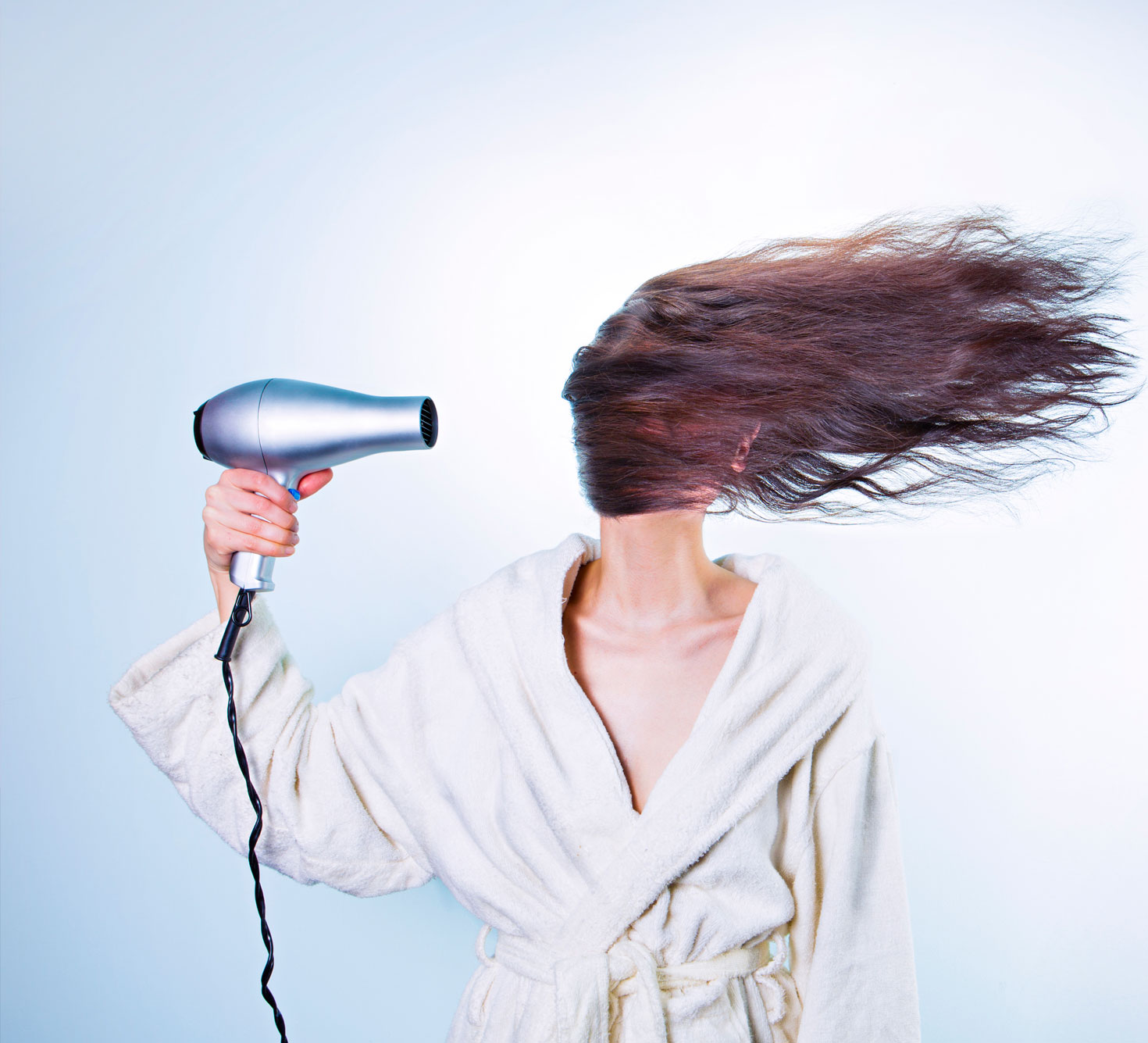 Можно ли сушить волосы феном во время беременности