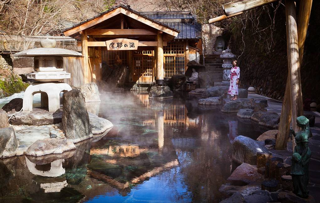 Nishiyama Onsen Keiunkan, Japan