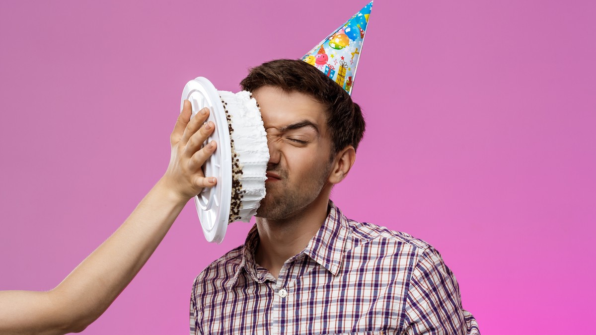 Shoving Your Face In Your Cake (Mexico)