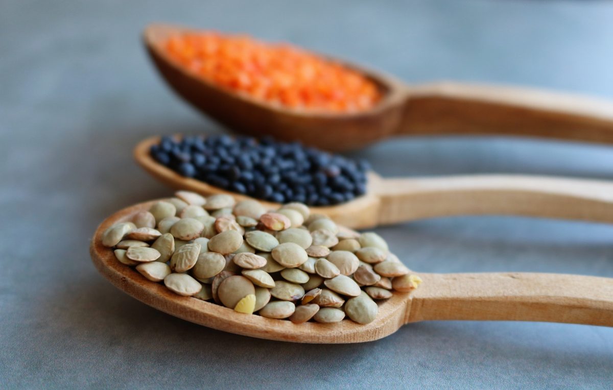 Black lentils to treat split ends