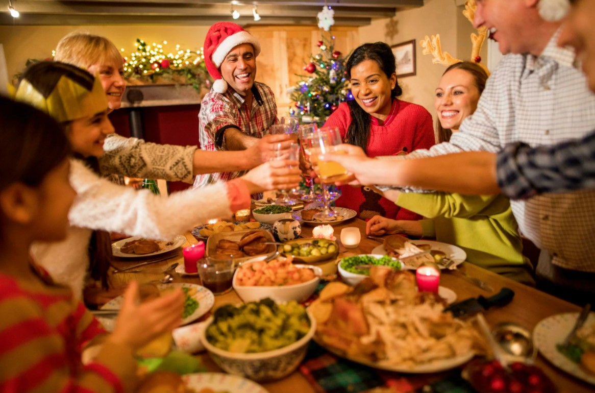 Eye contact while toasting in Germany